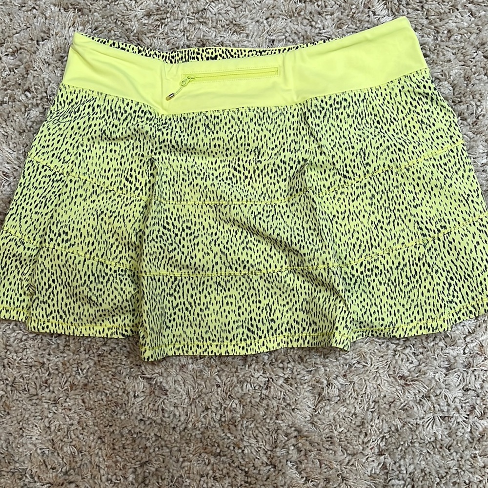 Lululemon Pace Rival Skirt - 10 - Dottie Dash Yellow